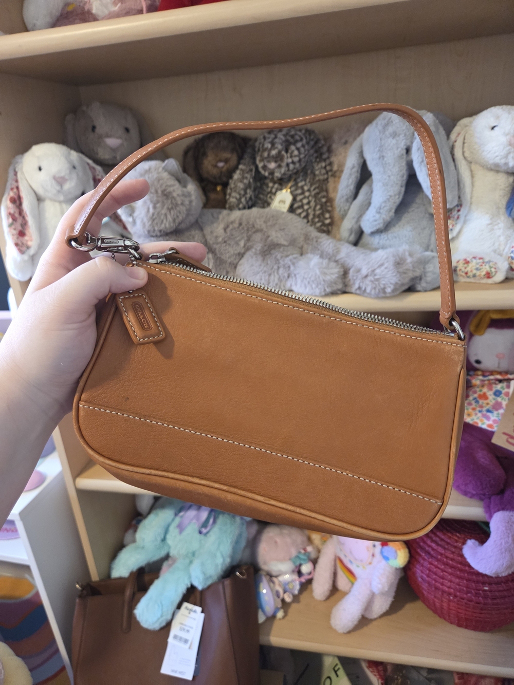 Leather Shoulder Bag in Tan